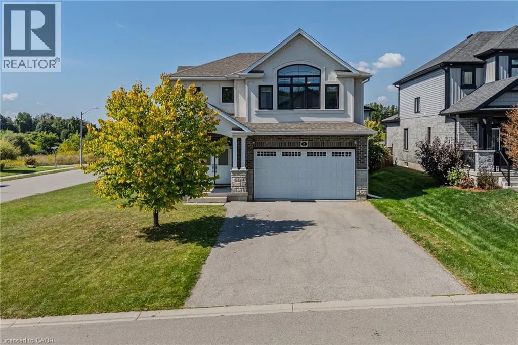 2 SEDGE AVE Avenue