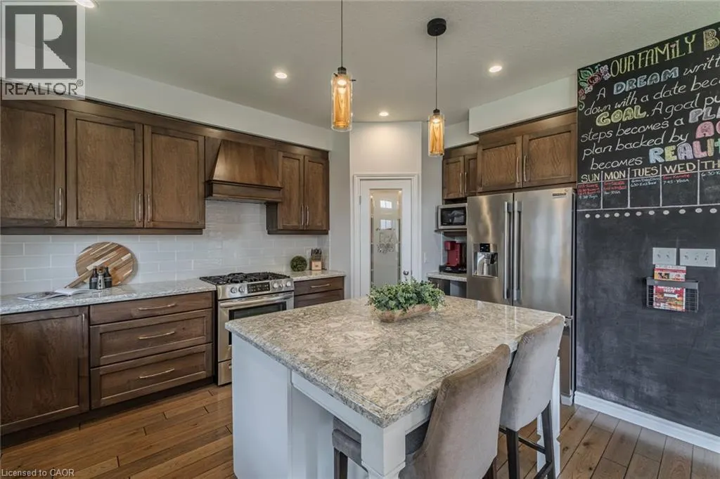 2 SEDGE AVE Avenue