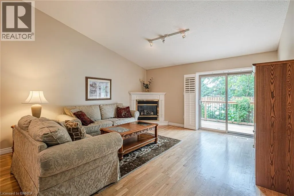110 SOMERSET Road Unit# 9, #9