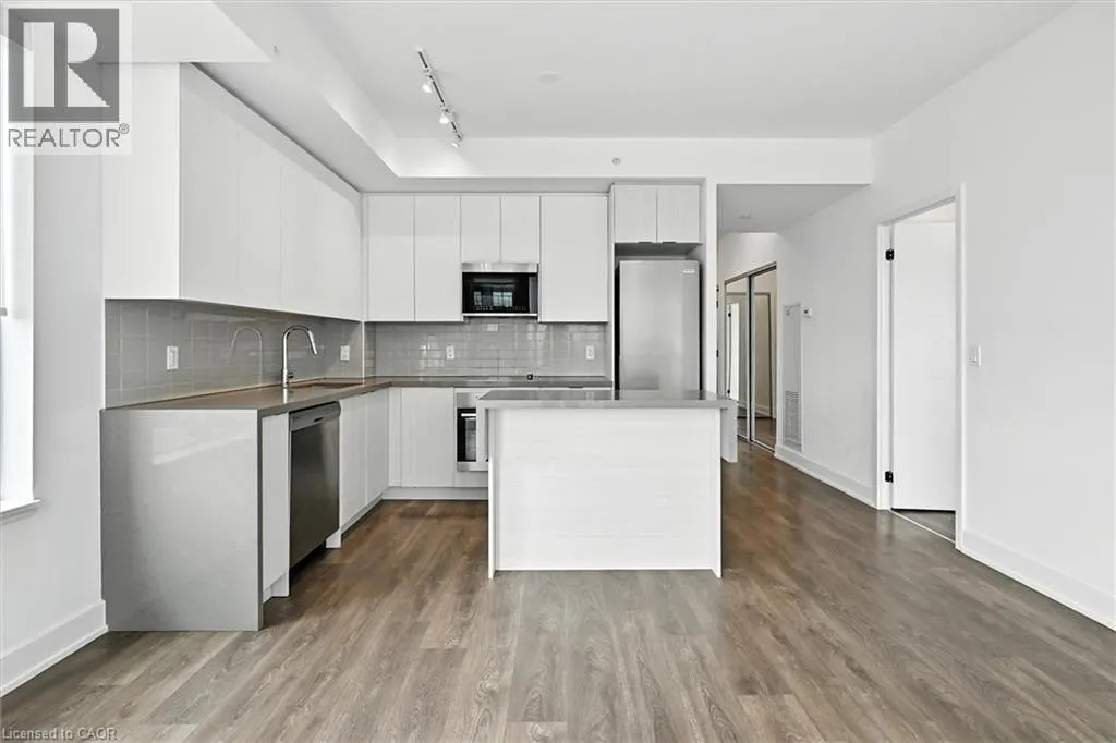 2489 TAUNTON Road Unit# 611, #611