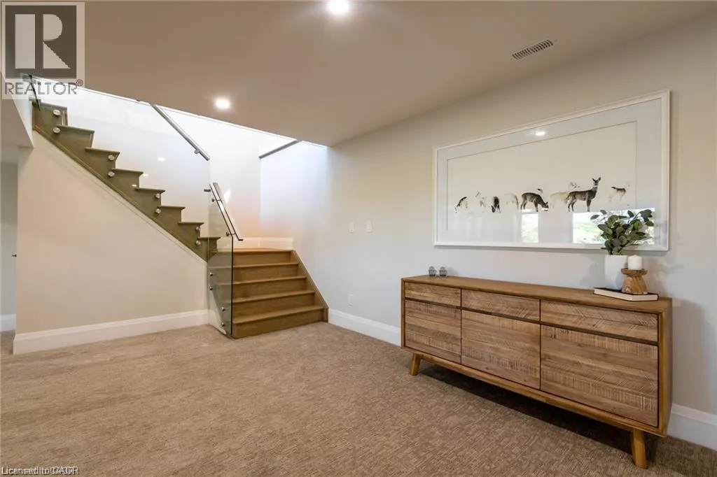 1052 WALTON Avenue