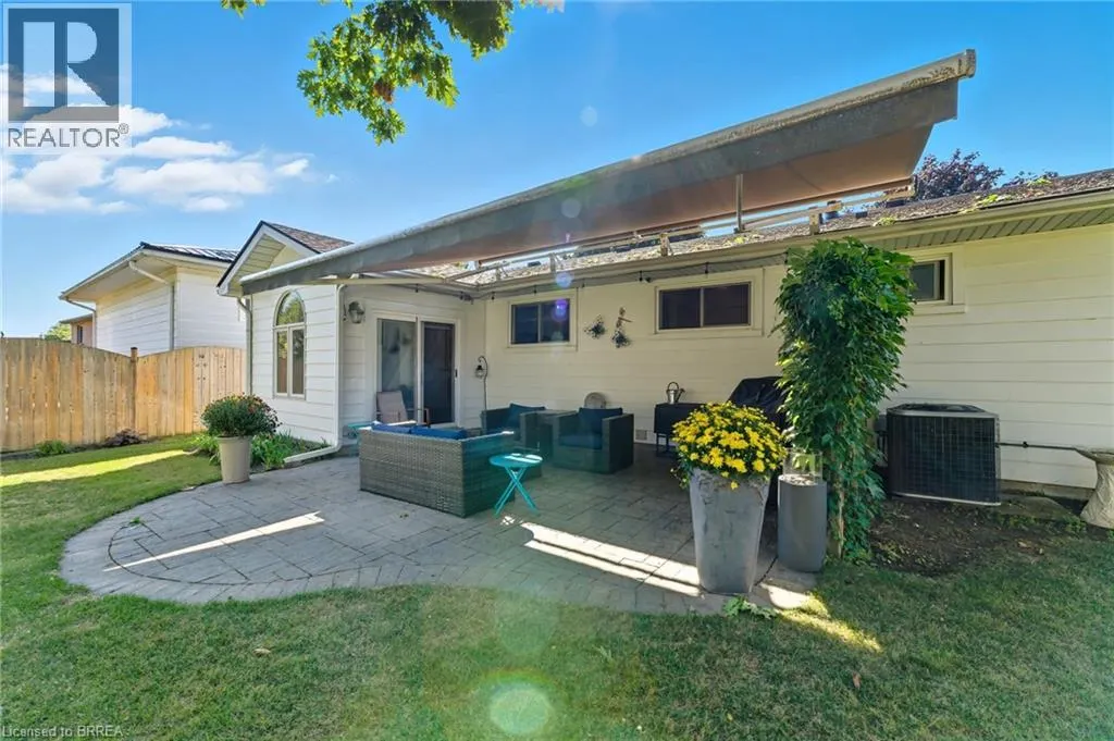 18 MCINTOSH Court