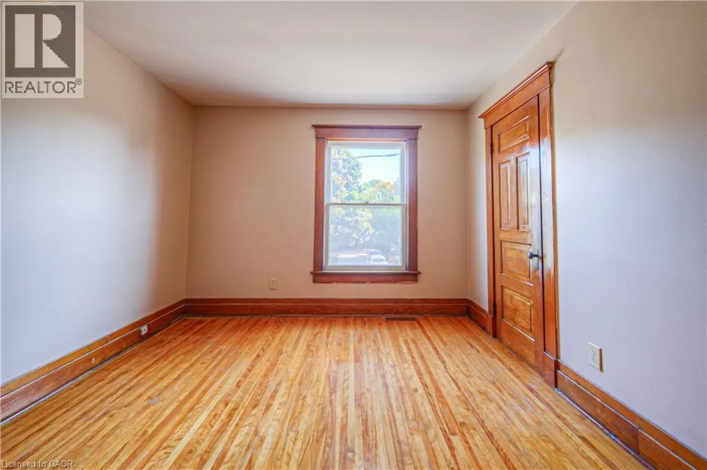 76 ROSEVIEW Avenue