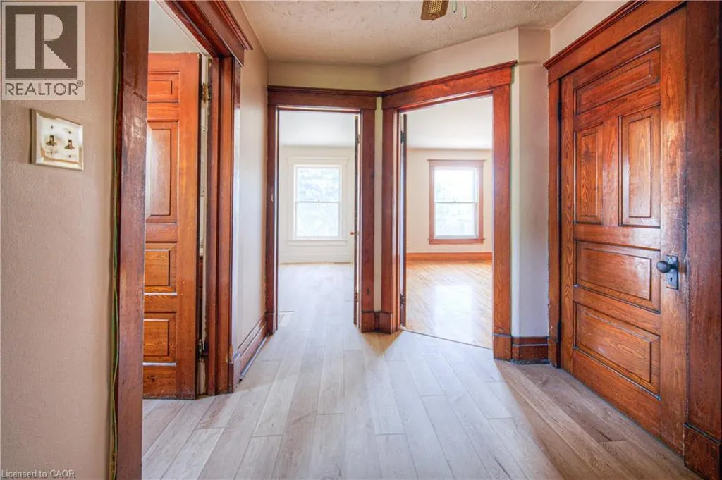 76 ROSEVIEW Avenue