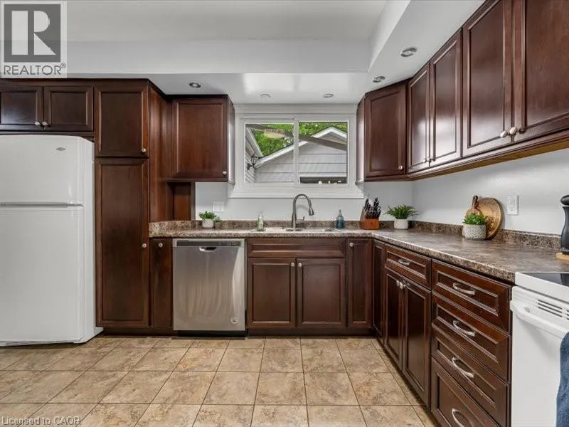 39 MEADOWLARK Drive