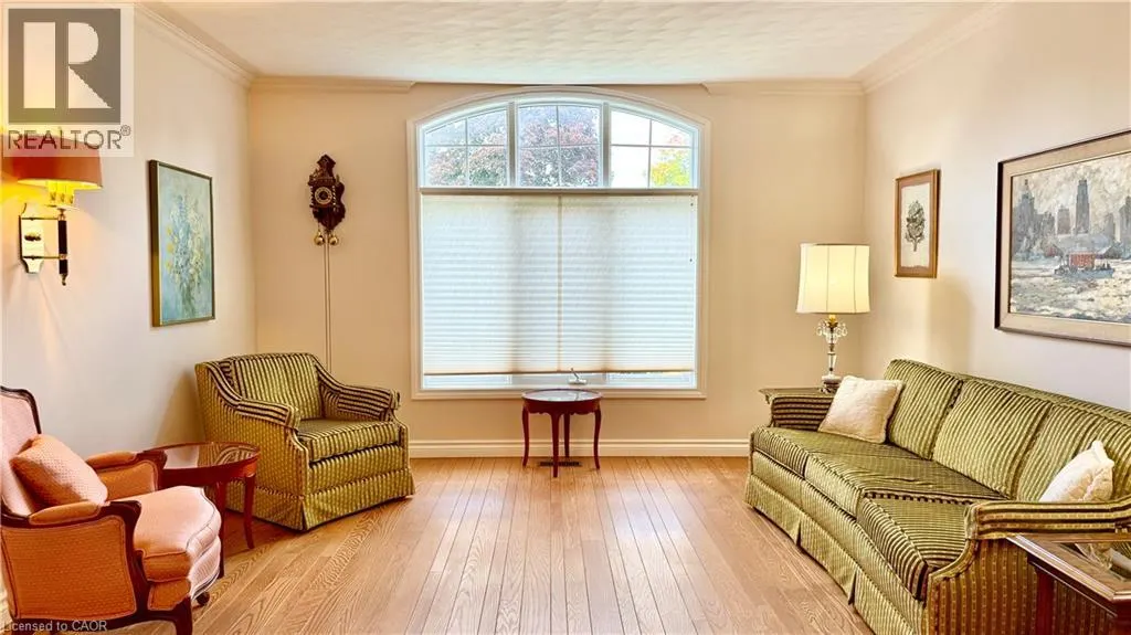 4 ORCHARD Crescent