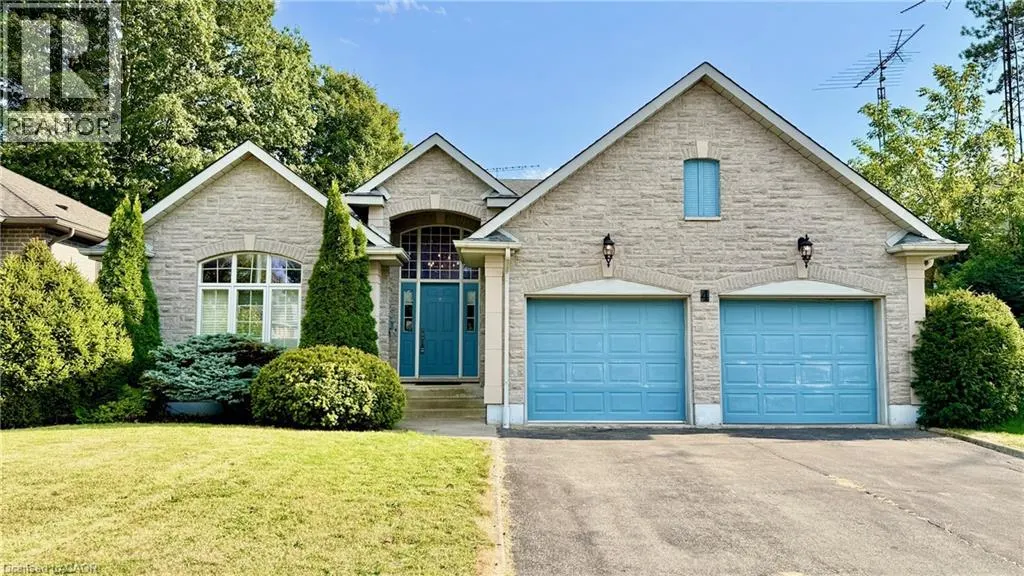 4 ORCHARD Crescent