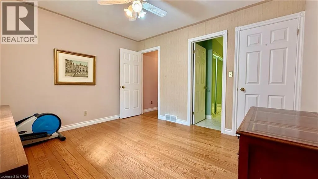 4 ORCHARD Crescent