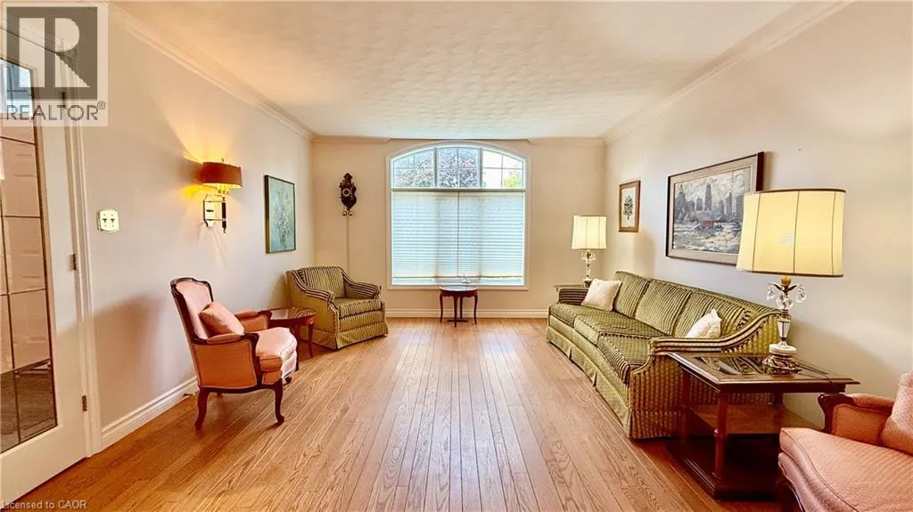 4 ORCHARD Crescent