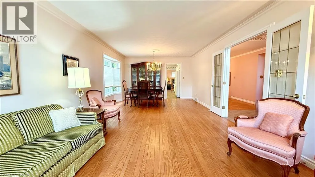 4 ORCHARD Crescent