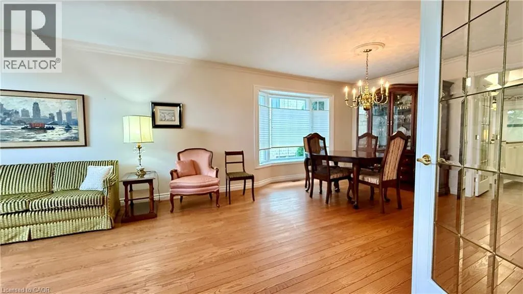 4 ORCHARD Crescent