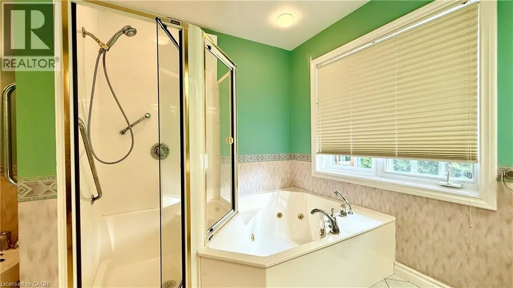 4 ORCHARD Crescent