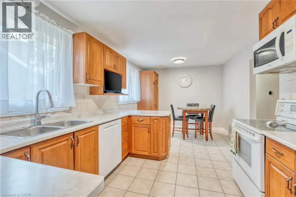 32 RIALTO Court
