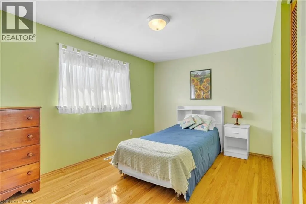 21 WILLIS Drive