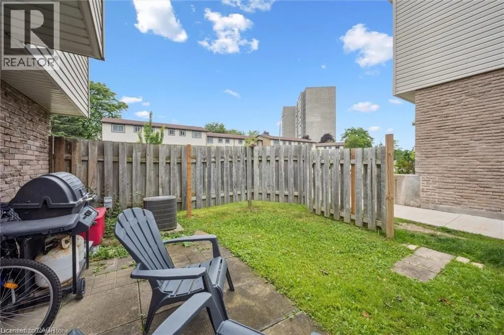 320 BLUEVALE Street N Unit# A, #A