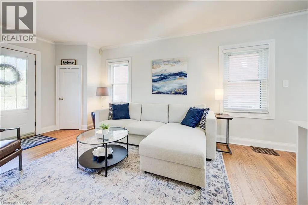 39 DUNHAM Avenue