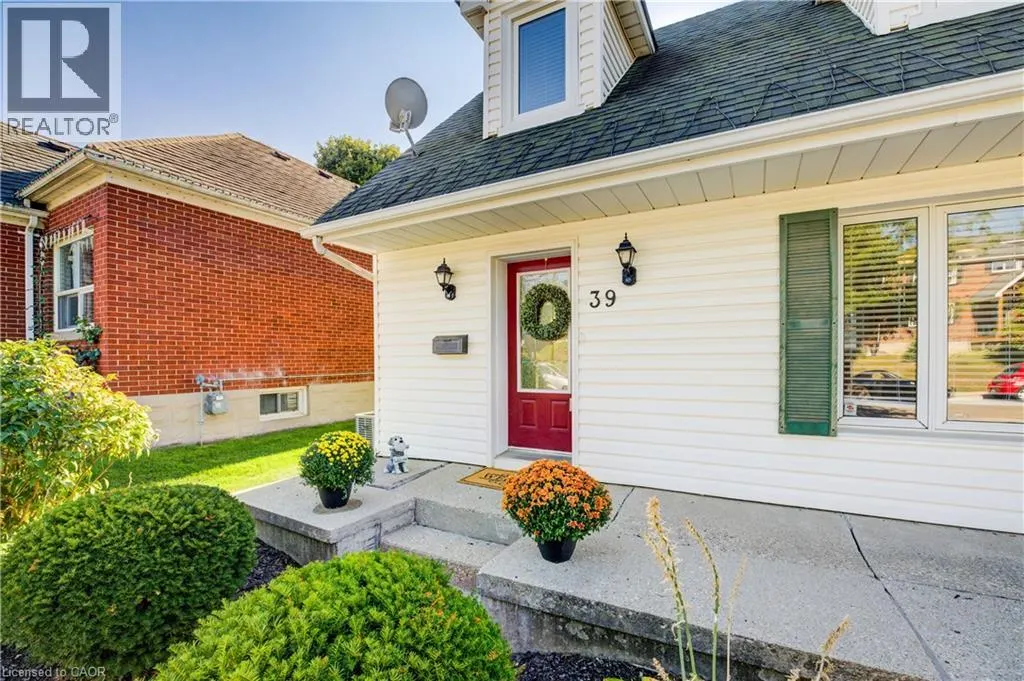 39 DUNHAM Avenue
