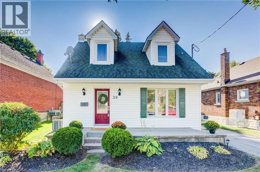 39 DUNHAM Avenue