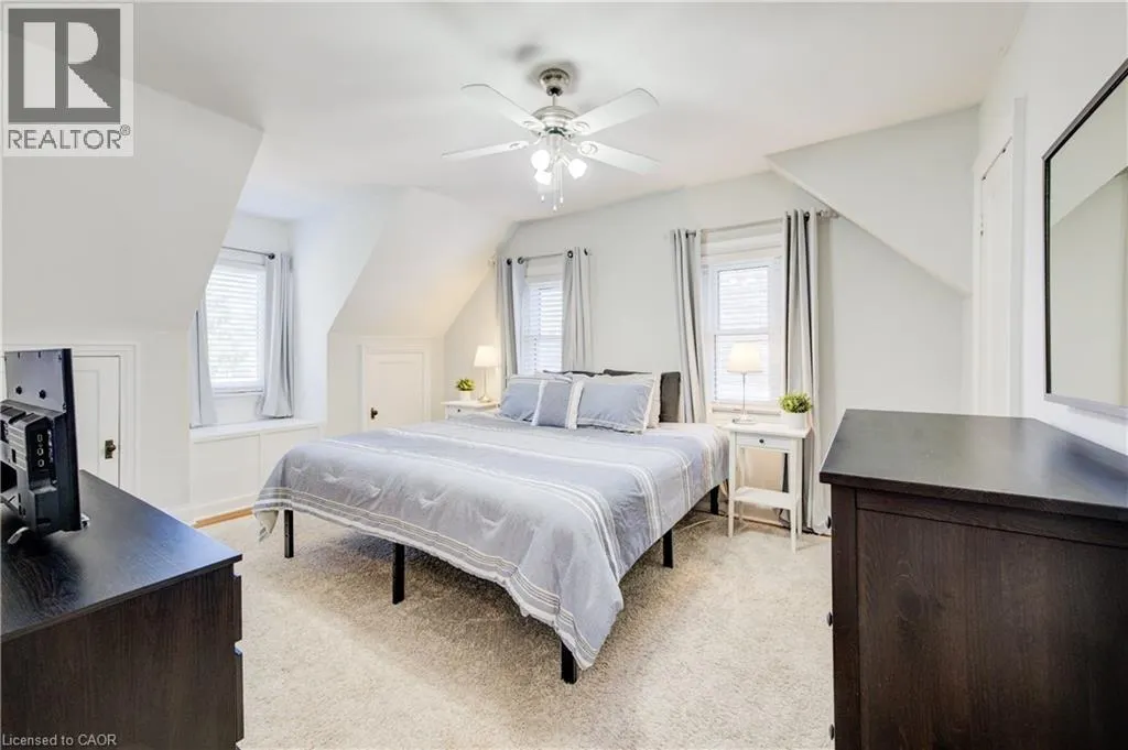 39 DUNHAM Avenue