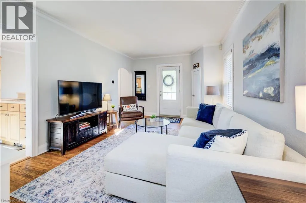 39 DUNHAM Avenue