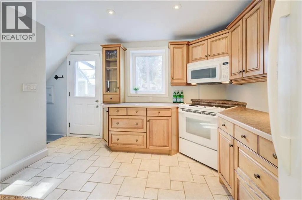 39 DUNHAM Avenue
