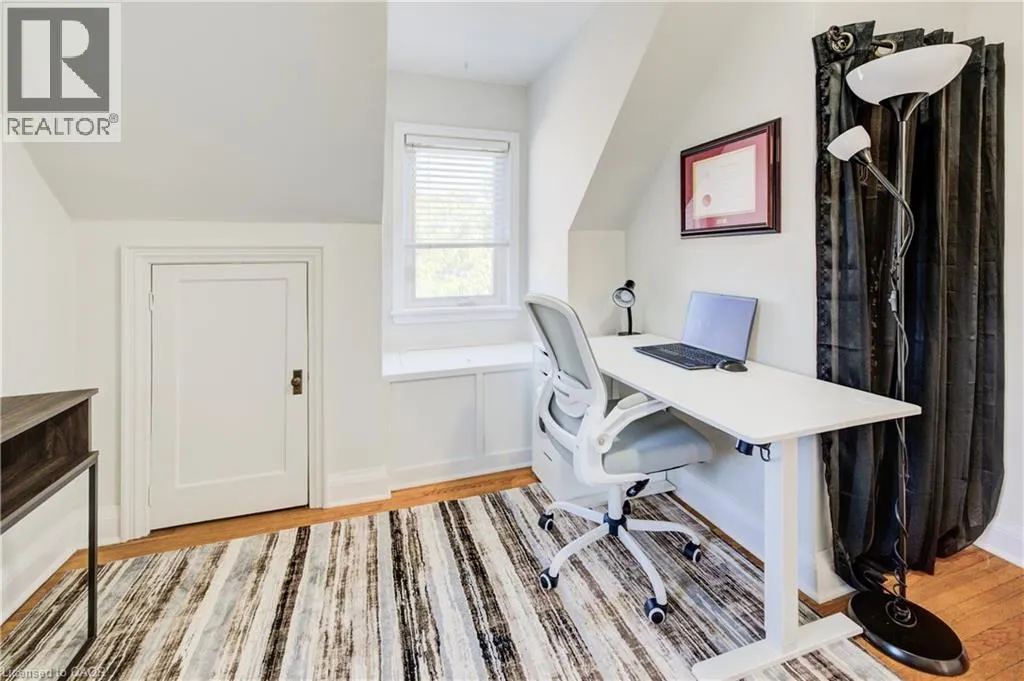 39 DUNHAM Avenue