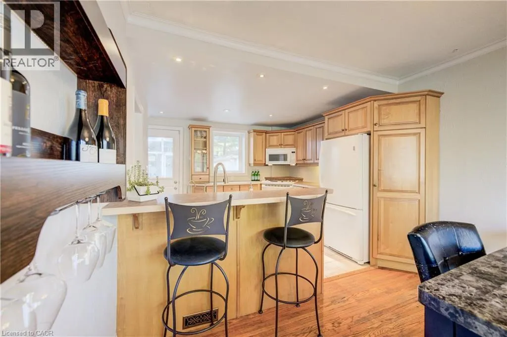 39 DUNHAM Avenue
