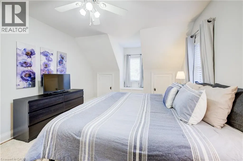 39 DUNHAM Avenue