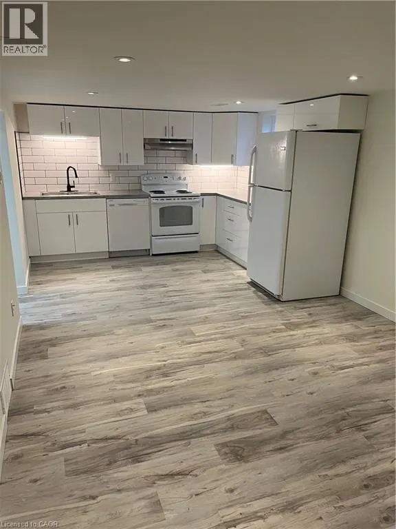206 LORNE Avenue Unit# B, #B