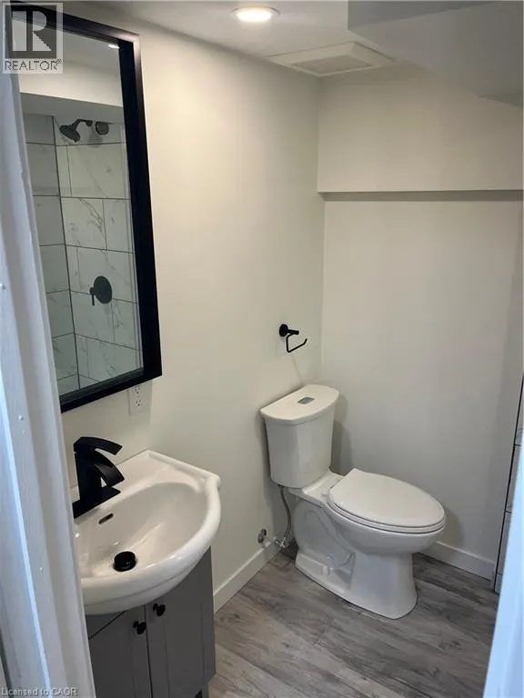 206 LORNE Avenue Unit# B, #B