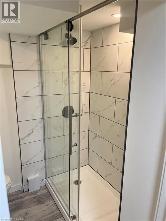 206 LORNE Avenue Unit# B, #B