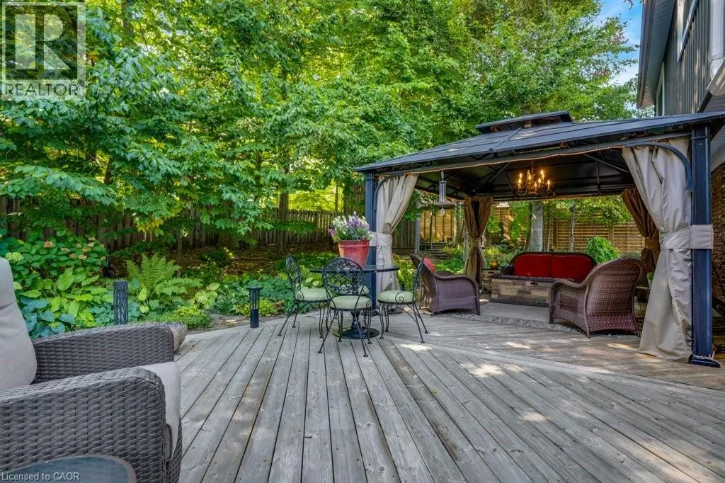 173 RIPPLEWOOD Crescent
