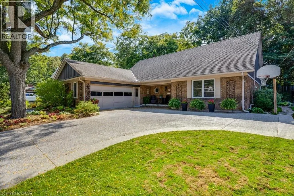 173 RIPPLEWOOD Crescent