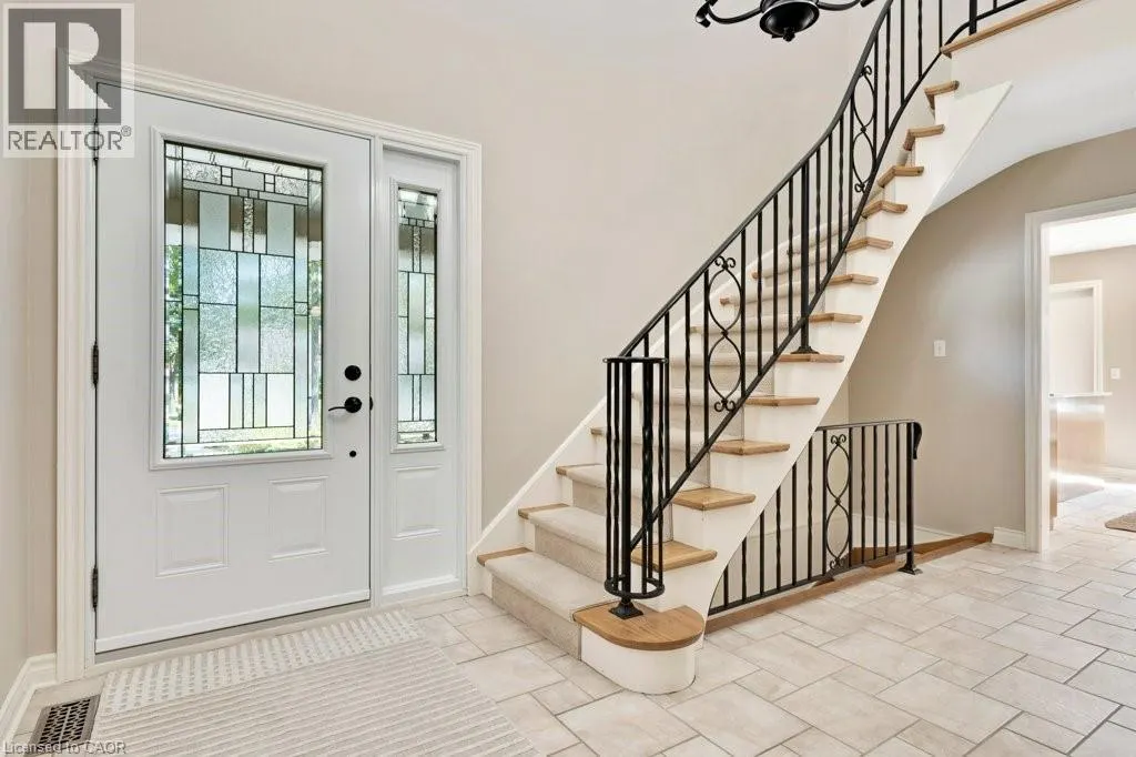 173 RIPPLEWOOD Crescent