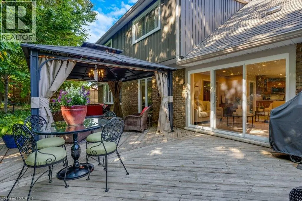 173 RIPPLEWOOD Crescent