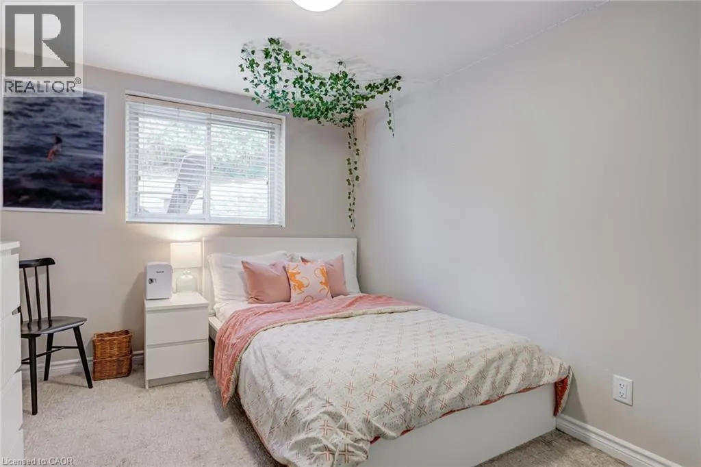 104 HOMEVIEW Place