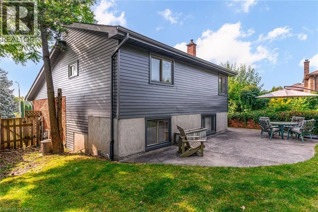 104 HOMEVIEW Place