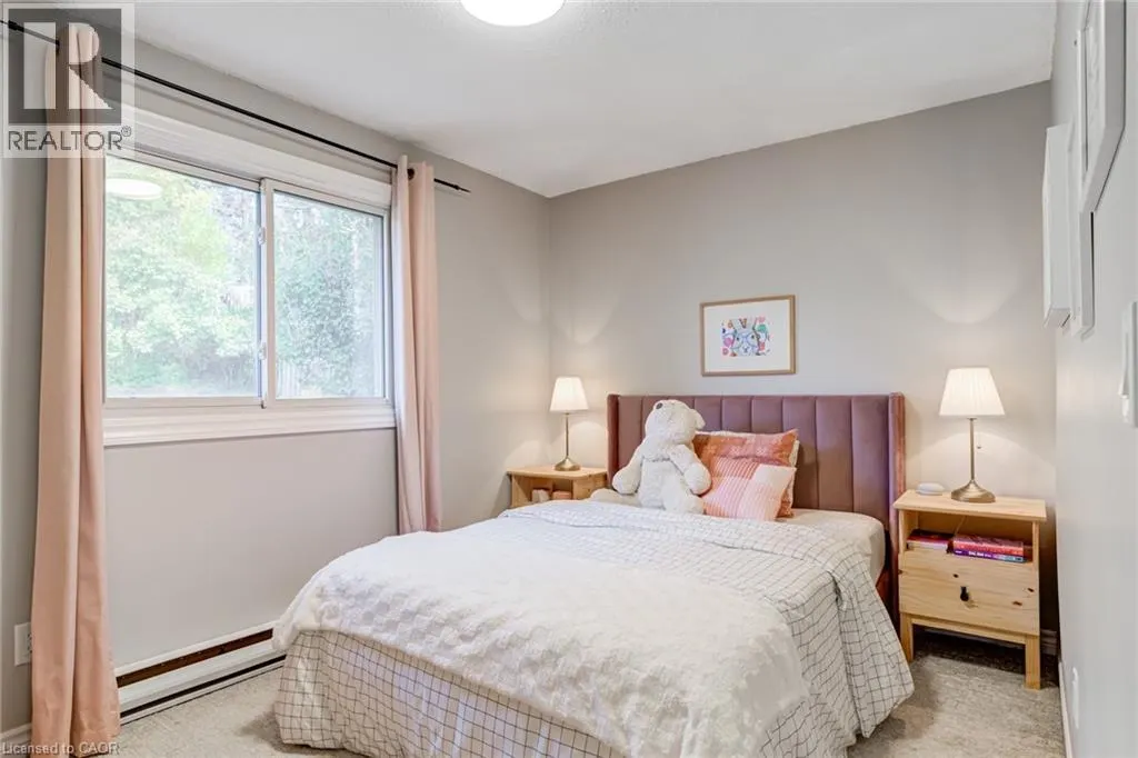 104 HOMEVIEW Place
