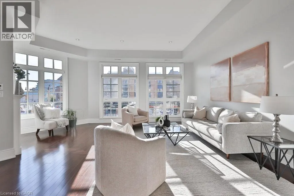 120 BRONTE Road Unit# 8, #8