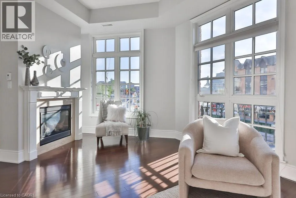 120 BRONTE Road Unit# 8, #8