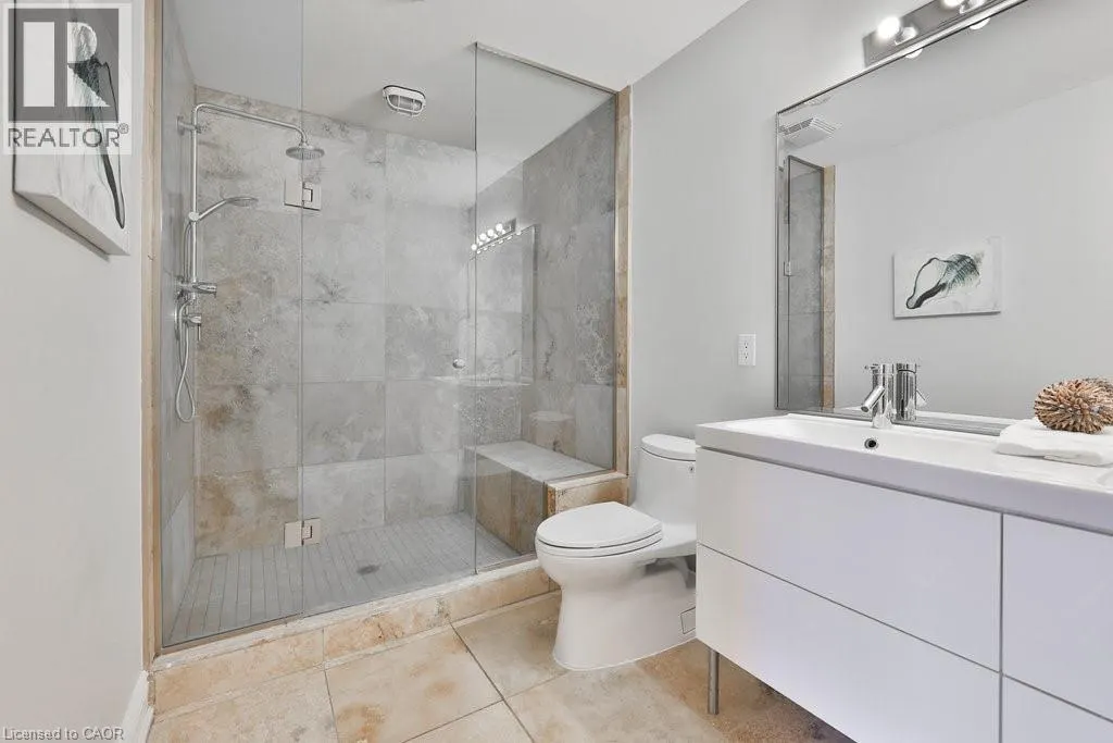120 BRONTE Road Unit# 8, #8