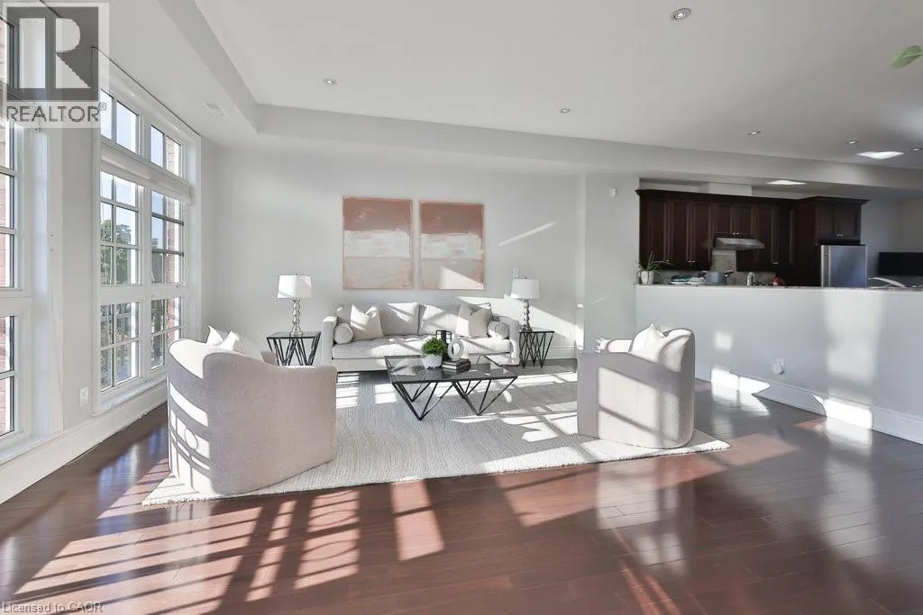 120 BRONTE Road Unit# 8, #8