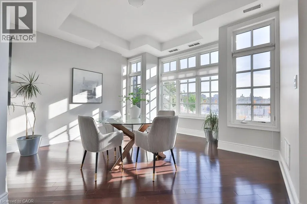 120 BRONTE Road Unit# 8, #8
