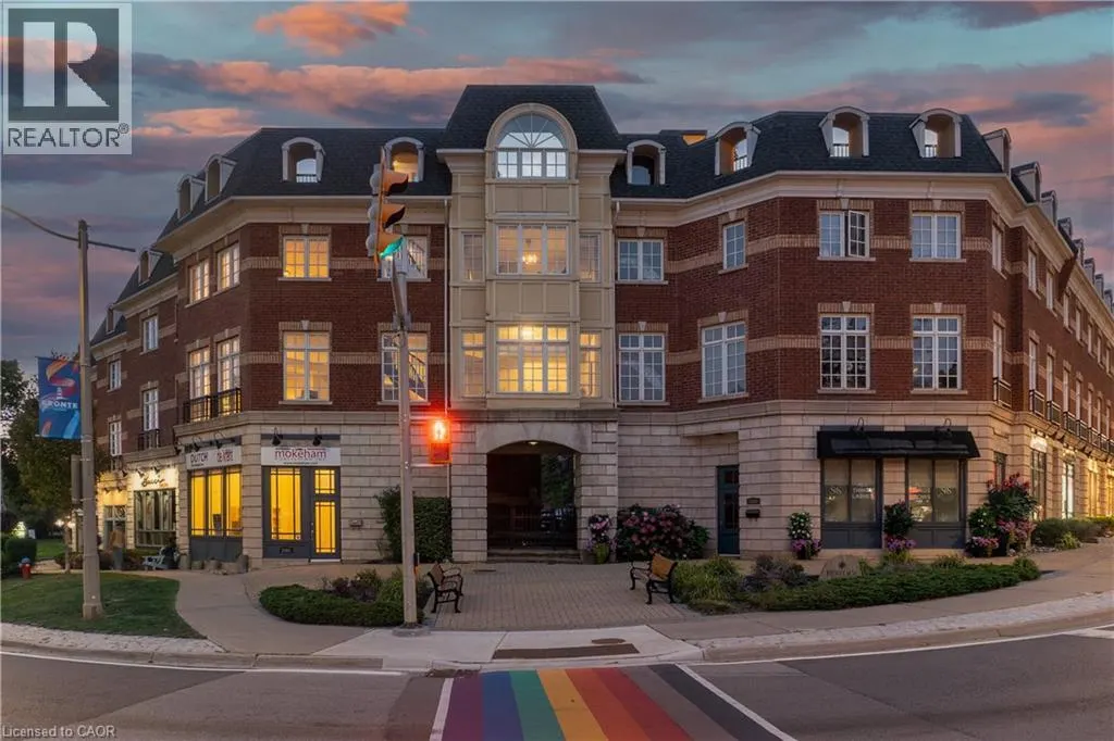 120 BRONTE Road Unit# 8, #8