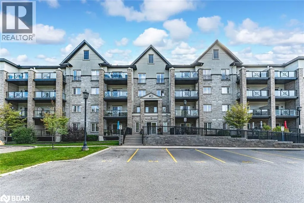 40 FERNDALE Drive S Unit# 402, #402