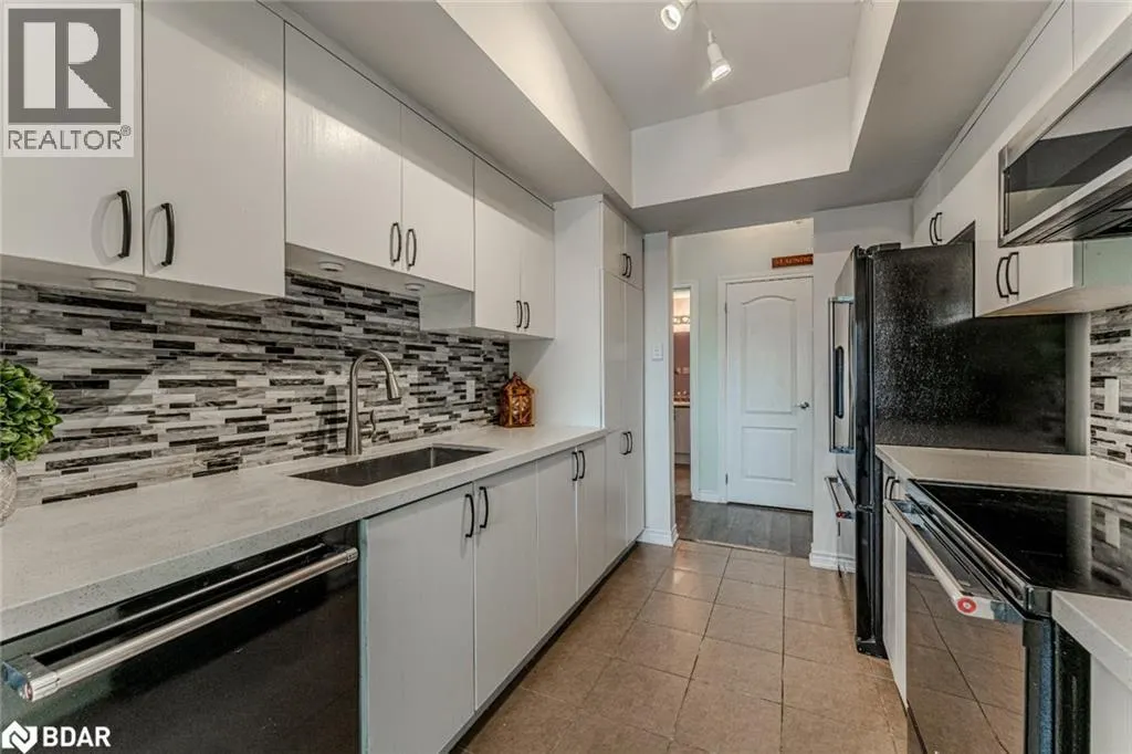 40 FERNDALE Drive S Unit# 402, #402