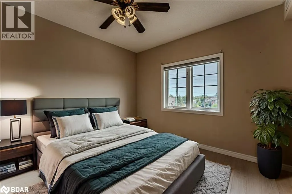 40 FERNDALE Drive S Unit# 402, #402