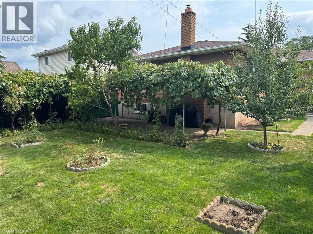 31 ADAIR Avenue