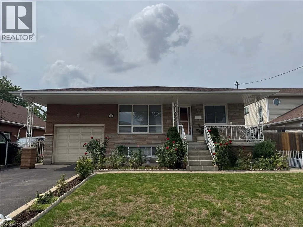 31 ADAIR Avenue