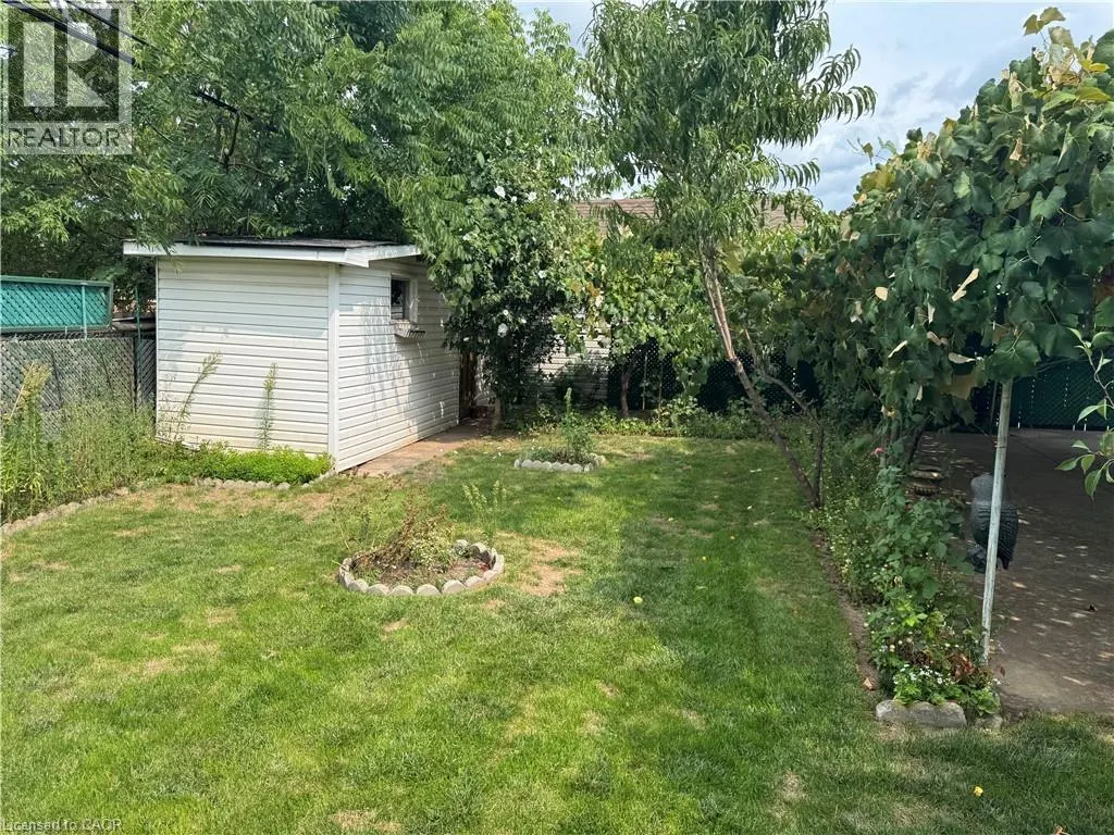 31 ADAIR Avenue